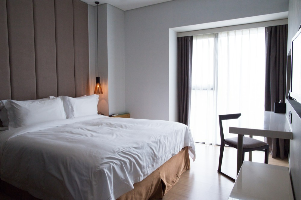 اتاق لوکس با نمای دریا